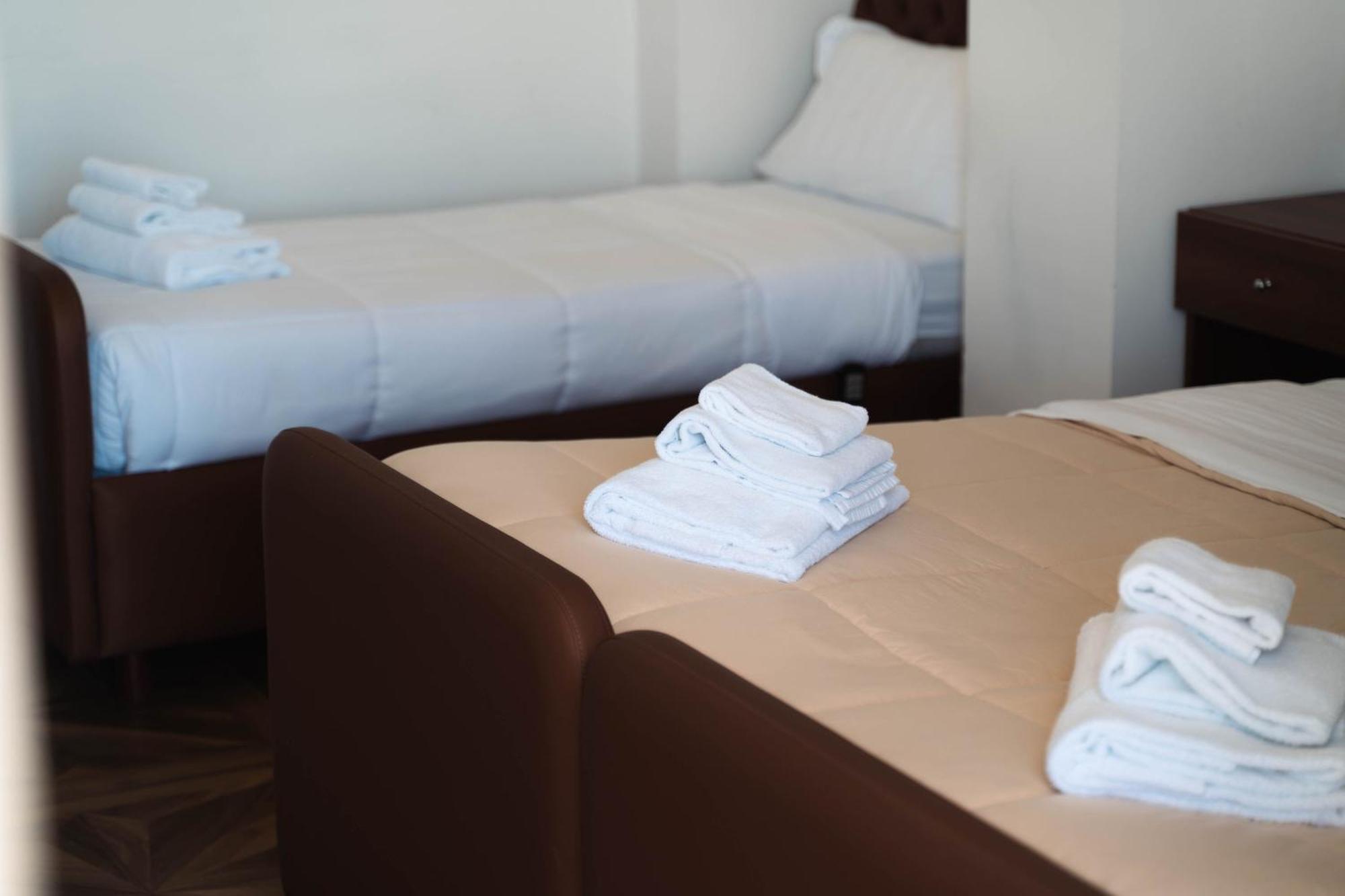 Kairos Hotel Monterusciello Esterno foto