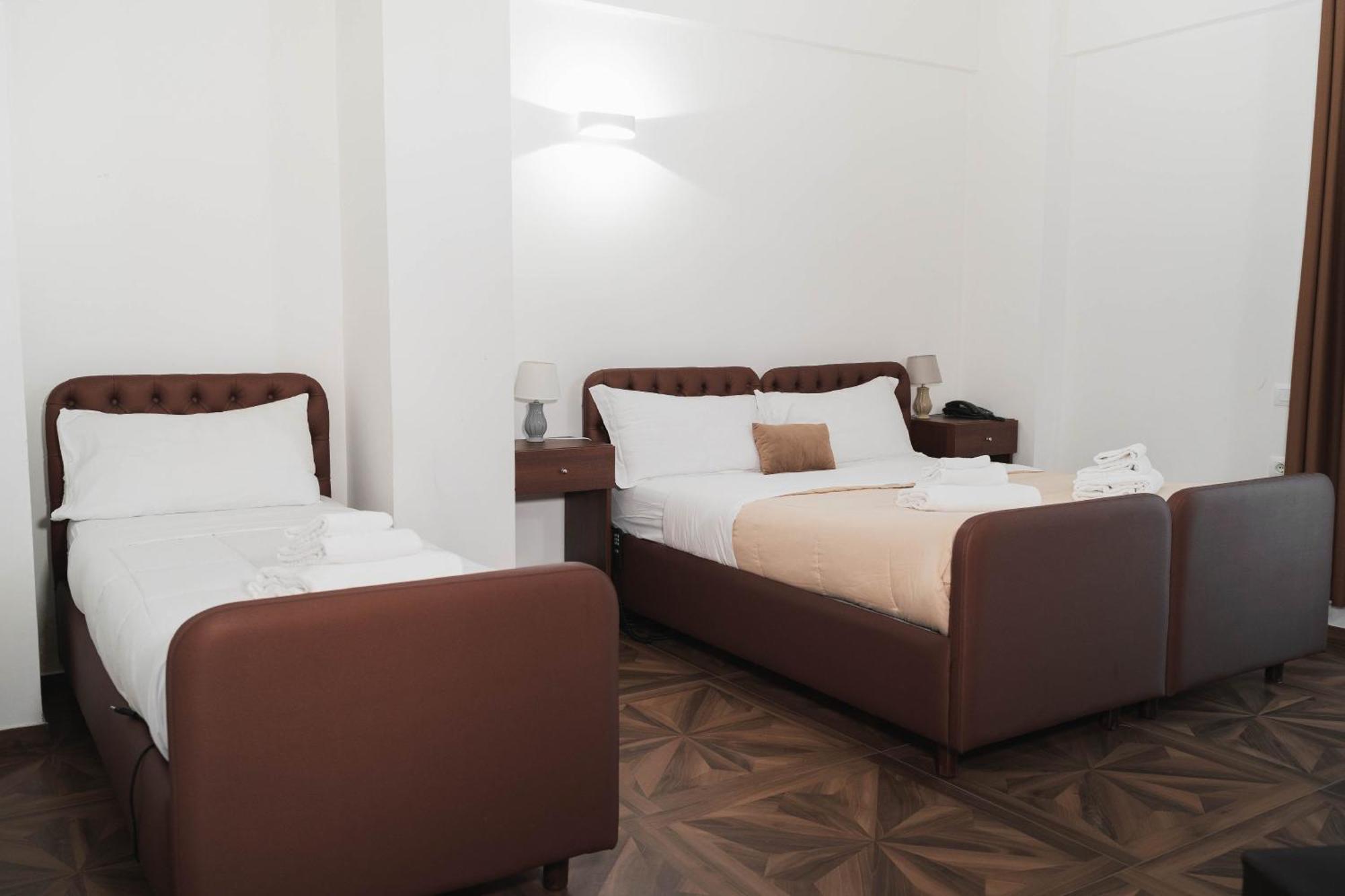 Kairos Hotel Monterusciello Esterno foto