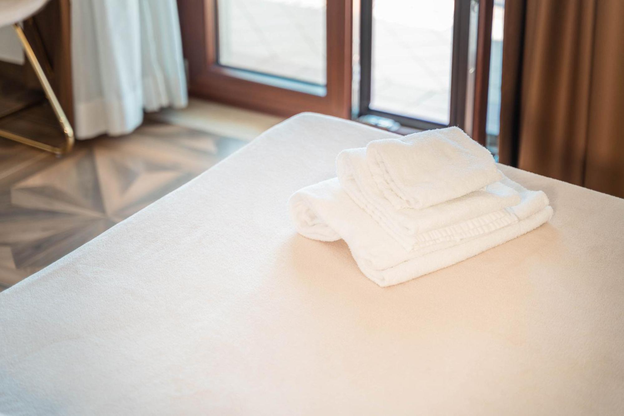 Kairos Hotel Monterusciello Esterno foto