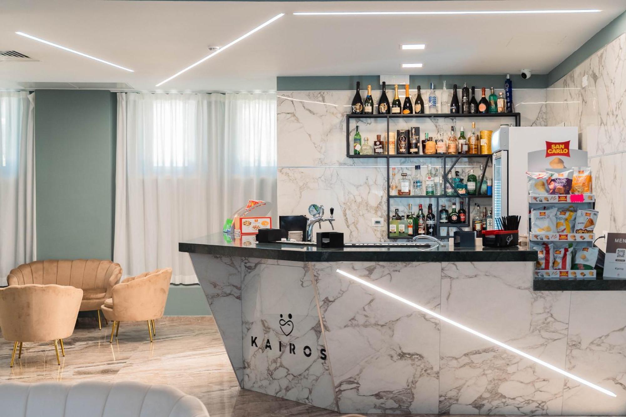 Kairos Hotel Monterusciello Esterno foto